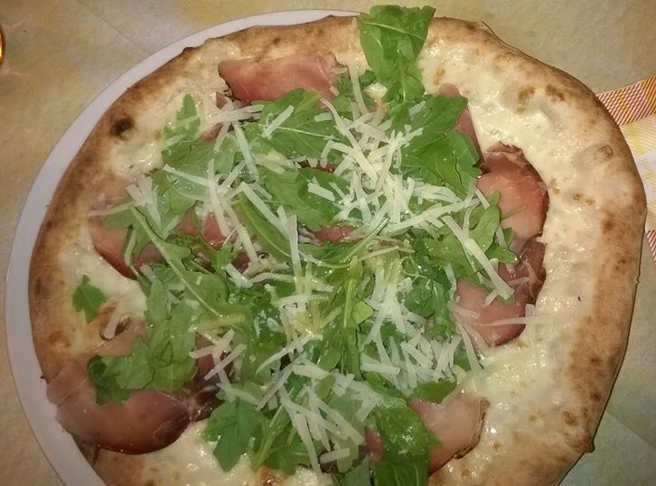 San Giorgio del Sannio Pizza Bianca Rucola Parmigiano
