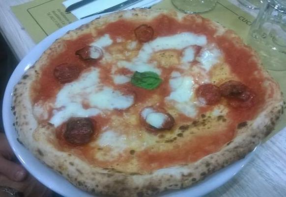 Pizza Diavola Montesarchio Basilico