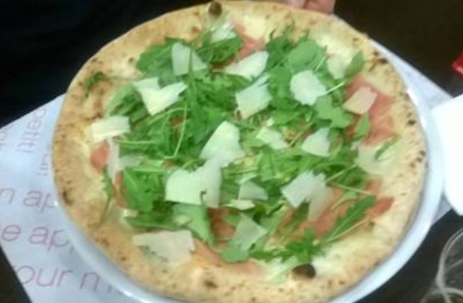 Pizza Bianca Con Crudo Telese Terme