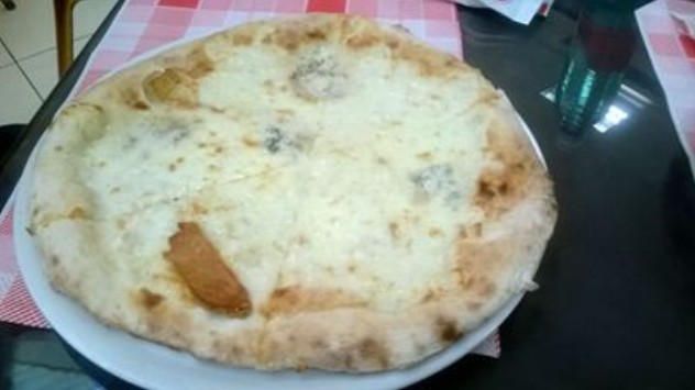 Pizza Margherita Quattro Formaggi