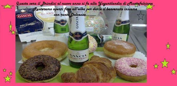 Brindisi Di Inizio Anno Presso Yogurtlandia