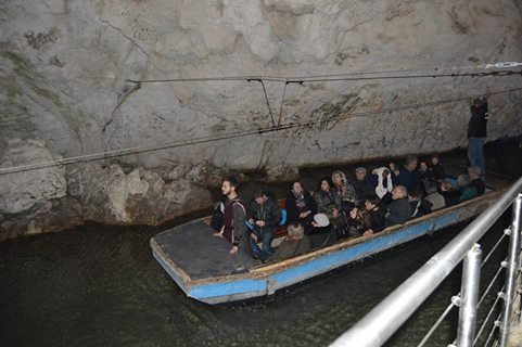 Ulisse: Il viaggio nell'Ade - Un anno di Teatro in Barca alle Grotte di Pertosa