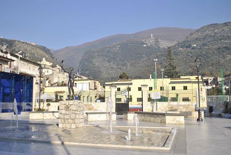 Brindisi con Bollicine in Piazza Roma